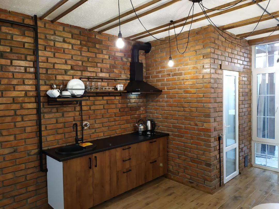 オデッサ Loft Houseアパートホテル エクステリア 写真